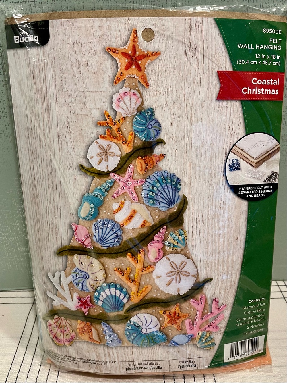 NWT Bucilla Coastal Christmas Felt Wall Hanging - Seashell Tree